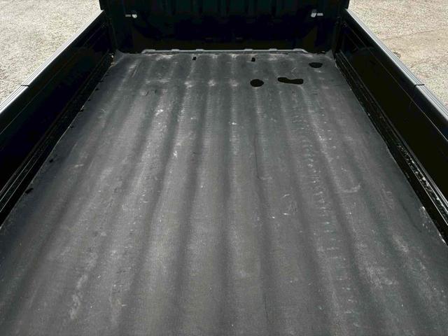 ハイゼットトラック エクストラ　４ＷＤ　軽トラック　ＭＴ　衝突被害軽減システム　クリアランスソナー　レーンアシスト　ＴＶ　スマートキー　アイドリングストップ　電動格納ミラー　オートマチックハイビーム　エアコン　パワーステアリング（29枚目）