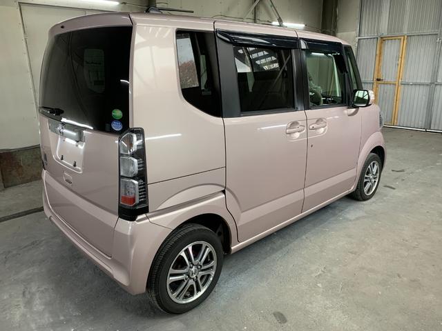 マンションなどタイヤの保管にお困りのお客様にはシーズンタイヤ保管サービスも行っております。タイヤ交換が難しい、重くて運べない、置く場所が無い、などお車のメンテナンスにお困りのお客様は是非ご相談ください