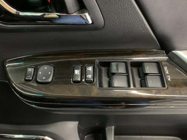 アルファード ２４０Ｓ　タイプゴールド　ナビ　バックカメラ　エンジンスターター　フリップダウンモニター（32枚目）