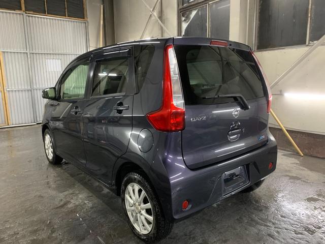 デイズ Ｘ　バックカメラ　シートヒーター　ベンチシート　キーフリー（6枚目）