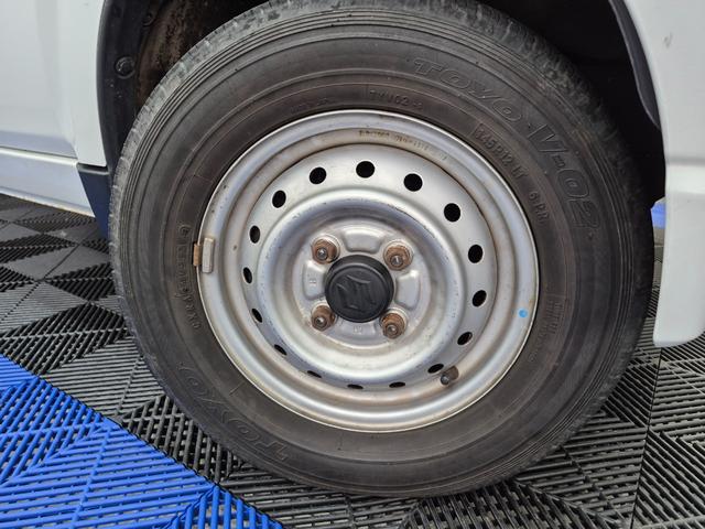 キャリイトラック ダンプ　４ＷＤ　ダンプ　ＭＴ　エアコン　ＣＤ（15枚目）