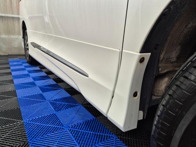 エスクァイア Ｇｉ　４ＷＤ　モデリスタ　バックカメラ　ナビ　ＴＶ　後席モニター　クリアランスソナー　オートクルーズコントロール　レーンアシスト　衝突被害軽減システム　両側電動スライドドア　　オートライト（18枚目）