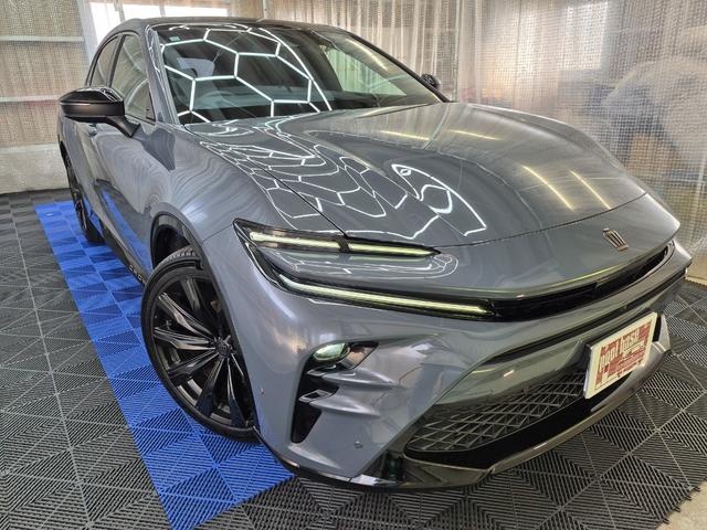 クラウンスポーツ Ｚ　４ＷＤ　全周囲カメラ　クリアランスソナー　オートクルーズコントロール　レーンアシスト　パワーシート　衝突被害軽減システム　サンルーフ　ナビ　ＴＶ　オートマチックハイビーム　オートライト（2枚目）