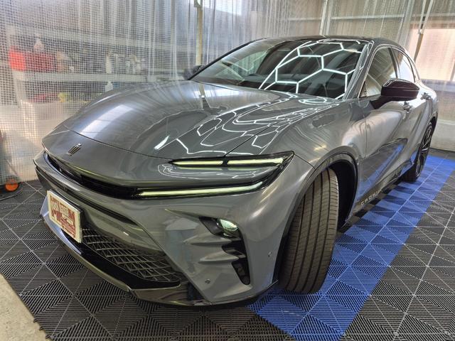 クラウンスポーツ Ｚ　４ＷＤ　全周囲カメラ　クリアランスソナー　オートクルーズコントロール　レーンアシスト　パワーシート　衝突被害軽減システム　サンルーフ　ナビ　ＴＶ　オートマチックハイビーム　オートライト（8枚目）