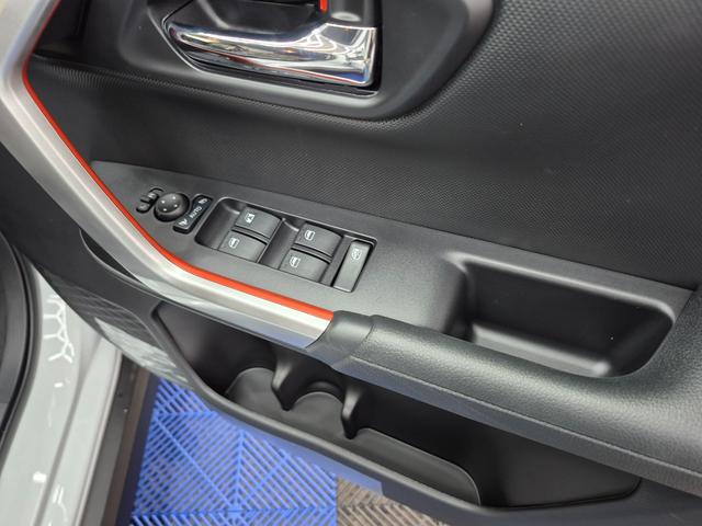 ライズ Ｚ　４ＷＤ　全周囲カメラ　クリアランスソナー　オートクルーズコントロール　レーンアシスト　衝突被害軽減システム　ＴＶ　オートライト　ＬＥＤヘッドランプ　アルミホイール　スマートキー　アイドリングストップ（17枚目）