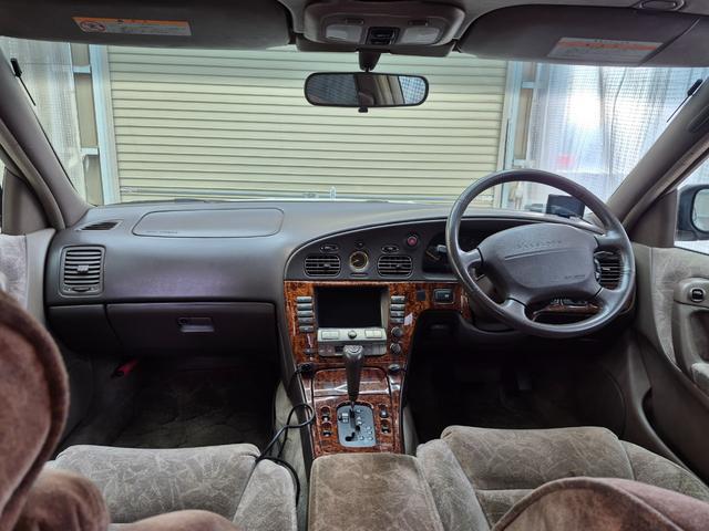 プレジデントＪＳ タイプＧ　オートクルーズコントロール　ナビ　アルミホイール　オートライト　ＨＩＤ　ＡＴ　シートヒーター　キーレスエントリー　パワーシート　カセット　衝突安全ボディ　ＡＢＳ　エアコン　パワーステアリング（18枚目）