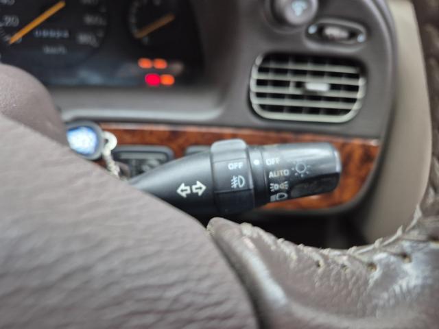 プレジデントＪＳ タイプＧ　オートクルーズコントロール　ナビ　アルミホイール　オートライト　ＨＩＤ　ＡＴ　シートヒーター　キーレスエントリー　パワーシート　カセット　衝突安全ボディ　ＡＢＳ　エアコン　パワーステアリング（33枚目）