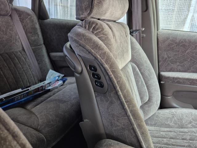 プレジデントＪＳ タイプＧ　オートクルーズコントロール　ナビ　アルミホイール　オートライト　ＨＩＤ　ＡＴ　シートヒーター　キーレスエントリー　パワーシート　カセット　衝突安全ボディ　ＡＢＳ　エアコン　パワーステアリング（40枚目）