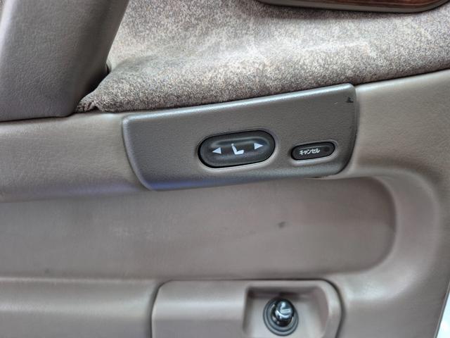 プレジデントＪＳ タイプＧ　オートクルーズコントロール　ナビ　アルミホイール　オートライト　ＨＩＤ　ＡＴ　シートヒーター　キーレスエントリー　パワーシート　カセット　衝突安全ボディ　ＡＢＳ　エアコン　パワーステアリング（43枚目）