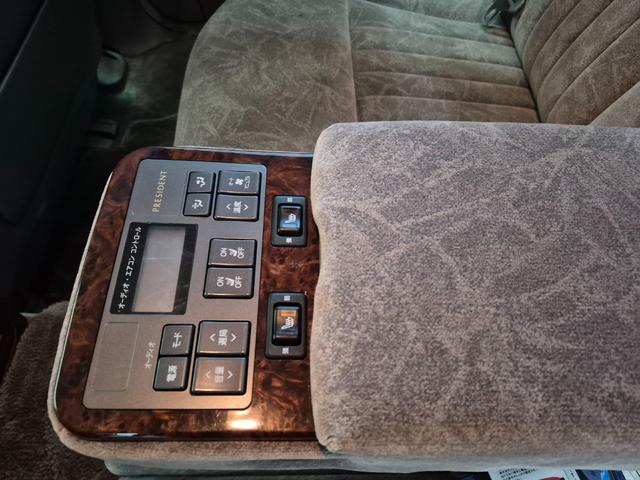 プレジデントＪＳ タイプＧ　オートクルーズコントロール　ナビ　アルミホイール　オートライト　ＨＩＤ　ＡＴ　シートヒーター　キーレスエントリー　パワーシート　カセット　衝突安全ボディ　ＡＢＳ　エアコン　パワーステアリング（48枚目）