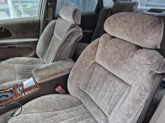 プレジデントＪＳ タイプＧ　オートクルーズコントロール　ナビ　アルミホイール　オートライト　ＨＩＤ　ＡＴ　シートヒーター　キーレスエントリー　パワーシート　カセット　衝突安全ボディ　ＡＢＳ　エアコン　パワーステアリング（52枚目）