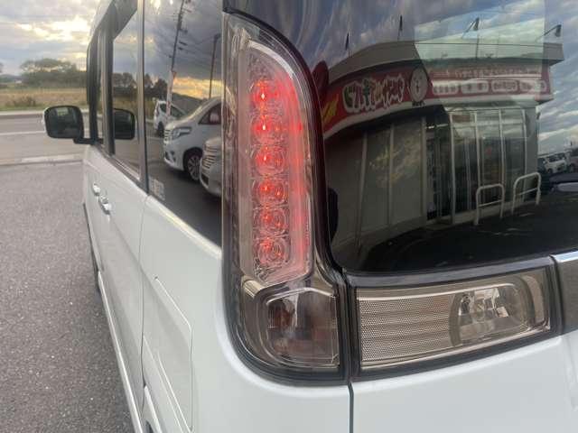 スペーシアカスタムZ ターボ AW 両側スライド片側電動ドア 前席シートヒーター インテリキー Iストップ ワンオーナー車 フルオートエアコン ナビTV オートクルーズ 禁煙 キーレスキー DVDパワーウインドウベンチシート4WD(17枚目)
