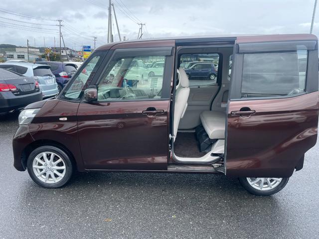 デイズルークス Ｘ　アイドリングストップ機能　Ｓキー　イモビライザー　ベンチ席　運転席エアバック　デュアルエアバッグ　バックカメラ　フルオートエアコン　パワーウィンドウ　片側電動両側スライドドア　ＡＢＳ　キーフリ　４ＷＤ（11枚目）