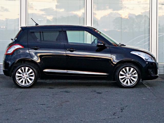 スイフト ＸＳ　オートエアコン　クルコン　スマートキー　キーレスエントリー　パワーウインドウ　横滑防止装置　ＷＳＲＳ　ＡＢＳ　４ＷＤ　ＥＴＣ　メモリナビ（11枚目）