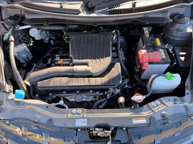 スイフト ＸＧ－ＤＪＥ　スマートキー＆プッシュスタート　横滑り防止システム　エアコン　盗難防止システム　パワーウィンドウ　ＡＢＳ　パワーステアリング　４ＷＤ　シートヒーター　アイドリングストップ　ＥＴＣ（17枚目）