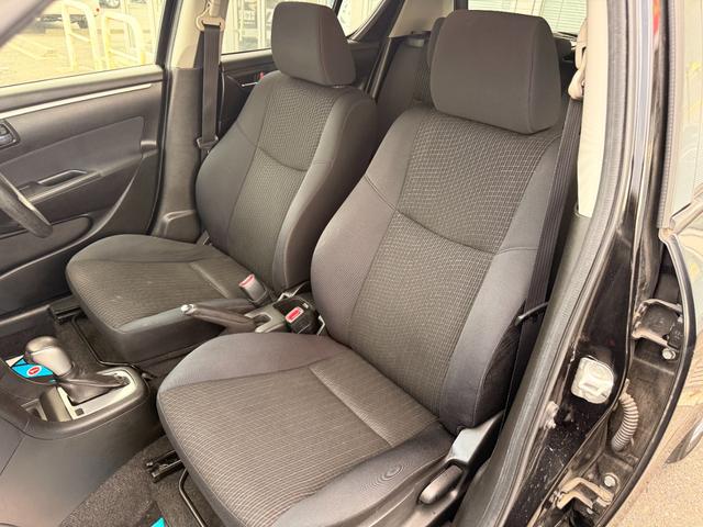 スイフト ＸＧ－ＤＪＥ　スマートキー＆プッシュスタート　横滑り防止システム　エアコン　盗難防止システム　パワーウィンドウ　ＡＢＳ　パワーステアリング　４ＷＤ　シートヒーター　アイドリングストップ　ＥＴＣ（21枚目）