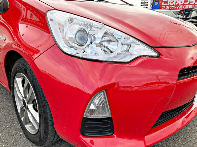 アクア Ｓ　キーレスエントリ　ナビ＆ＴＶ　ワンオーナー車　オートエアコン　デュアルエアバック　ＥＳＣ　パワーウィンドウ　ＥＴＣ　ＤＶＤ再生可能　ＳＲＳ　ワンセグＴＶ　パワーステアリング　ＡＢＳ　メモリーナビ（13枚目）