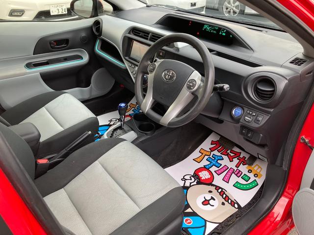 アクア Ｓ　キーレスエントリ　ナビ＆ＴＶ　ワンオーナー車　オートエアコン　デュアルエアバック　ＥＳＣ　パワーウィンドウ　ＥＴＣ　ＤＶＤ再生可能　ＳＲＳ　ワンセグＴＶ　パワーステアリング　ＡＢＳ　メモリーナビ（20枚目）