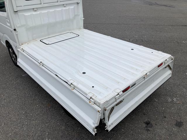 キャリイトラック ＫＸ　ＤＶＤ再生　フルセグＴＶ　ダブルエアバック　キーレスエントリーキー　１オーナー　パートタイム４ＷＤ　運転席エアバック　パワステ　ＥＴＣ　エアコン付　ナビＴＶ　パワーウインドウ　ＡＢＳ　メモリナビ（13枚目）