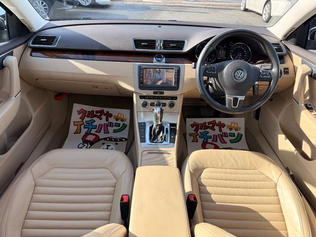パサート ＴＳＩハイライン　レザーシート　アイドリングストップ　オートエアコン　クルコン　シートヒーター　バックカメラ　パワーシート　禁煙（16枚目）