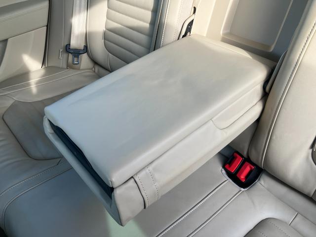 パサート ＴＳＩハイライン　レザーシート　アイドリングストップ　オートエアコン　クルコン　シートヒーター　バックカメラ　パワーシート　禁煙（26枚目）