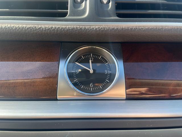 パサート ＴＳＩハイライン　レザーシート　アイドリングストップ　オートエアコン　クルコン　シートヒーター　バックカメラ　パワーシート　禁煙（48枚目）