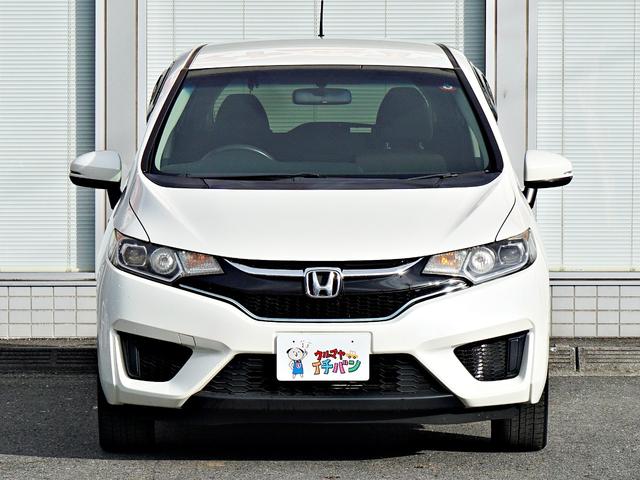 フィットハイブリッド Ｆパッケージ　コンフォートエディション　Ｂカメラ　前席シートヒーター　メモリーナビ　ＶＳＡ　アイドリングストップ　エアバッグ　ＡＢＳ　ＬＥＤヘッドライト　スマートキー　エアコン　４ＷＤ　禁煙車　ワンセグＴＶ　ＥＴＣ車載器（6枚目）