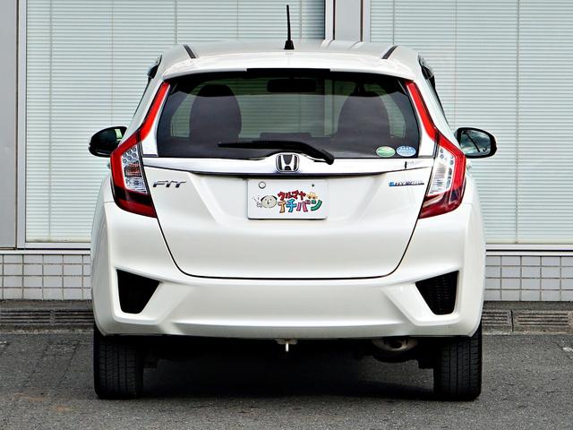 フィットハイブリッド Ｆパッケージ　コンフォートエディション　Ｂカメラ　前席シートヒーター　メモリーナビ　ＶＳＡ　アイドリングストップ　エアバッグ　ＡＢＳ　ＬＥＤヘッドライト　スマートキー　エアコン　４ＷＤ　禁煙車　ワンセグＴＶ　ＥＴＣ車載器（7枚目）
