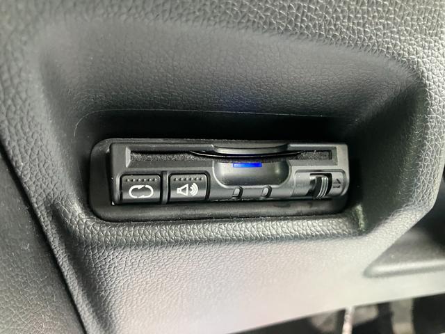 フィットハイブリッド Ｆパッケージ　コンフォートエディション　Ｂカメラ　前席シートヒーター　メモリーナビ　ＶＳＡ　アイドリングストップ　エアバッグ　ＡＢＳ　ＬＥＤヘッドライト　スマートキー　エアコン　４ＷＤ　禁煙車　ワンセグＴＶ　ＥＴＣ車載器（35枚目）