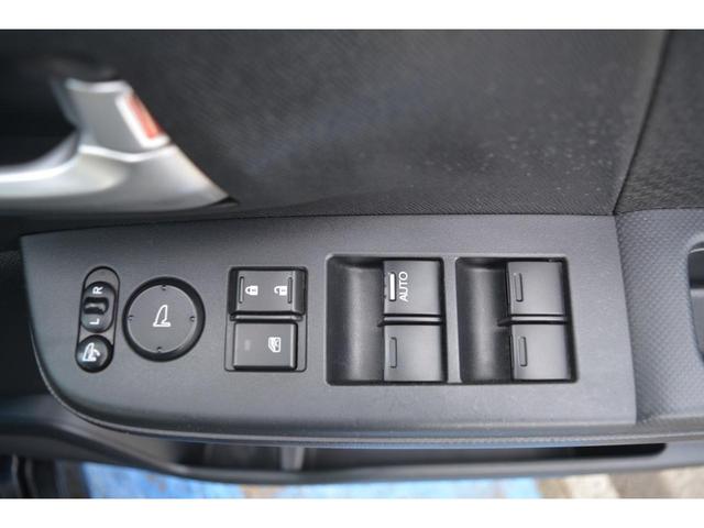 Z ナビTV DVD再生 禁煙車 両電スラ ETC付き 両面パワースライドドア キーフリー ディスチャージライト フルフラット オートエアコン 横滑り防止装置 CD アルミ ETC 盗難防止装置 ABS(40枚目)