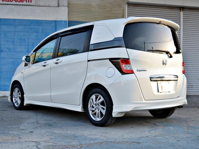 フリードスパイク Ｇ　エアロ　メモリナビ　Ｗエアバッグ　ナビ＆ＴＶ　キーレスキー　ＡＡＣ　運転席エアバック　パワーウィンドウ　パワーステアリング　ＡＢＳ　ＥＴＣ　両側スライドドア　アルミホイール　ワンセグテレビ　メモリ－ナビ（11枚目）