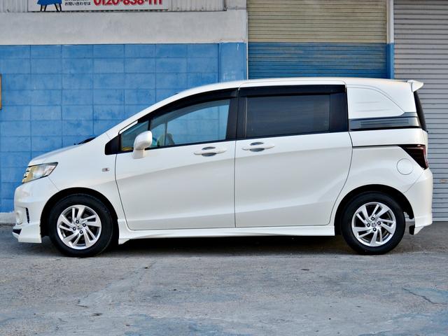フリードスパイク Ｇ　エアロ　メモリナビ　Ｗエアバッグ　ナビ＆ＴＶ　キーレスキー　ＡＡＣ　運転席エアバック　パワーウィンドウ　パワーステアリング　ＡＢＳ　ＥＴＣ　両側スライドドア　アルミホイール　ワンセグテレビ　メモリ－ナビ（13枚目）
