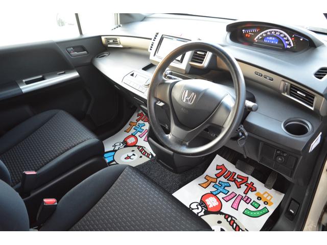 フリードスパイク Ｇ　エアロ　メモリナビ　Ｗエアバッグ　ナビ＆ＴＶ　キーレスキー　ＡＡＣ　運転席エアバック　パワーウィンドウ　パワーステアリング　ＡＢＳ　ＥＴＣ　両側スライドドア　アルミホイール　ワンセグテレビ　メモリ－ナビ（17枚目）