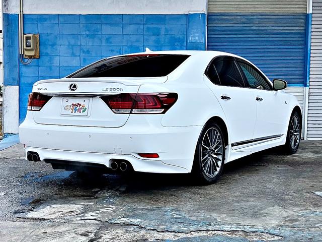 ＬＳ ＬＳ６００ｈ　Ｆスポーツ　４ＷＤ　ナビＴＶ　バックカメラ　ＥＴＣ　クルコン　レーダーブレーキ　サンルーフ　マクレビ　ベンチレーションシート　フルエアロ　パワーシート　革シート　スマートキープッシュスタート　ＬＥＤヘッドライト（12枚目）