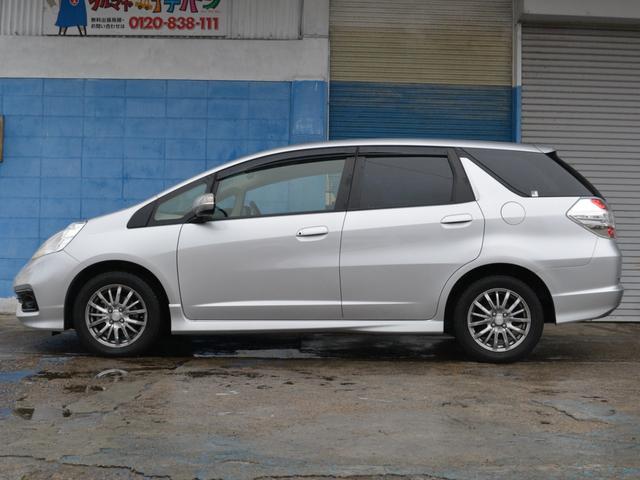 フィットシャトル １５Ｘ　ナビＴＶ　ＤＶＤ再生　バックカメラ　前席シートヒーター　パドルシフト　スマートキー　アルミホイール　５人乗り（9枚目）