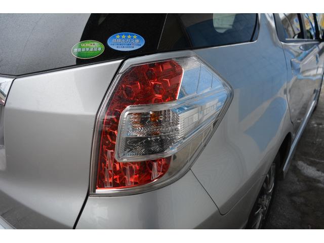 フィットシャトル １５Ｘ　ナビＴＶ　ＤＶＤ再生　バックカメラ　前席シートヒーター　パドルシフト　スマートキー　アルミホイール　５人乗り（61枚目）