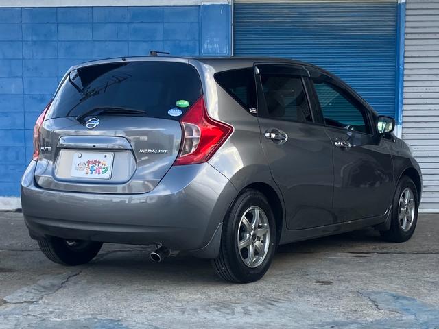 ノート メダリスト　Ｘ　エマージェンシーブレーキ　ナビＴＶ　スマートキー　プッシュスタート　アルミホイール（9枚目）