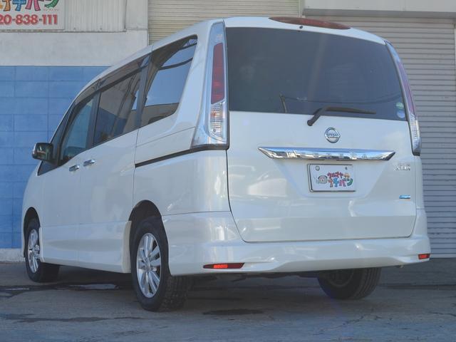 セレナ ハイウェイスター　４ＷＤ　８人乗り　ナビ　両側電動スライドドア　クルーズコントロール　スマートキー　プッシュスタート　アルミホイール（8枚目）