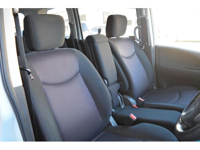 セレナ ハイウェイスター　４ＷＤ　８人乗り　ナビ　両側電動スライドドア　クルーズコントロール　スマートキー　プッシュスタート　アルミホイール（15枚目）