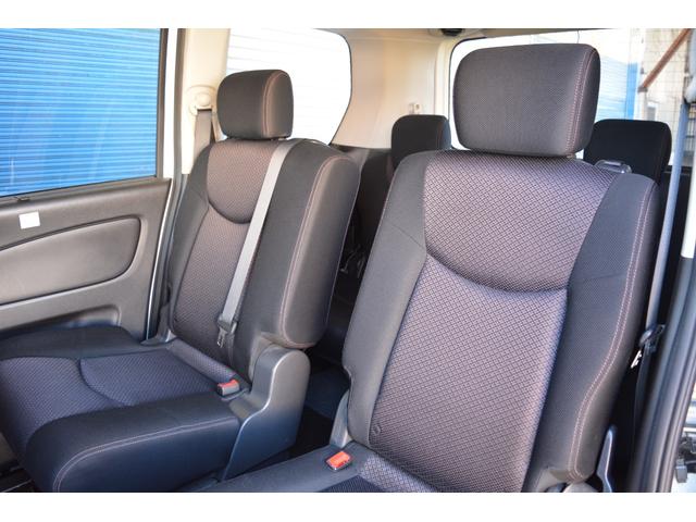 セレナ ハイウェイスター　４ＷＤ　８人乗り　ナビ　両側電動スライドドア　クルーズコントロール　スマートキー　プッシュスタート　アルミホイール（22枚目）