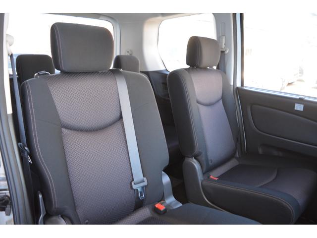 セレナ ハイウェイスター　４ＷＤ　８人乗り　ナビ　両側電動スライドドア　クルーズコントロール　スマートキー　プッシュスタート　アルミホイール（24枚目）