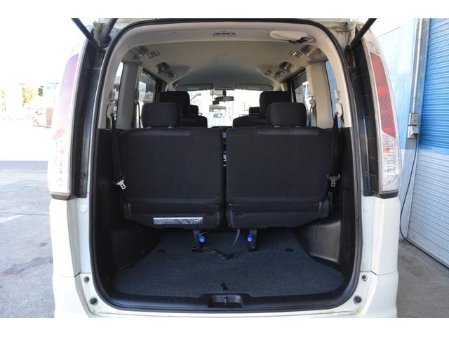 セレナ ハイウェイスター　４ＷＤ　８人乗り　ナビ　両側電動スライドドア　クルーズコントロール　スマートキー　プッシュスタート　アルミホイール（30枚目）