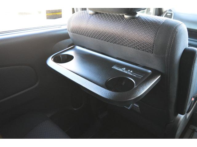 セレナ ハイウェイスター　４ＷＤ　８人乗り　ナビ　両側電動スライドドア　クルーズコントロール　スマートキー　プッシュスタート　アルミホイール（52枚目）