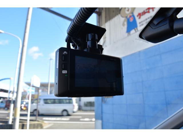 セレナ ハイウェイスター　４ＷＤ　８人乗り　ナビ　両側電動スライドドア　クルーズコントロール　スマートキー　プッシュスタート　アルミホイール（61枚目）