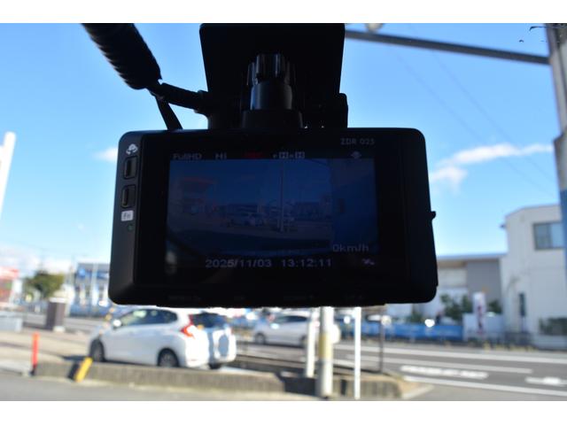 セレナ ハイウェイスター　４ＷＤ　８人乗り　ナビ　両側電動スライドドア　クルーズコントロール　スマートキー　プッシュスタート　アルミホイール（62枚目）