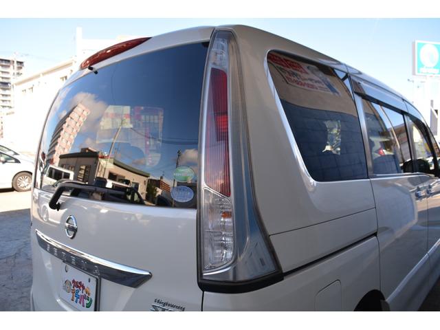 セレナ ハイウェイスター　４ＷＤ　８人乗り　ナビ　両側電動スライドドア　クルーズコントロール　スマートキー　プッシュスタート　アルミホイール（66枚目）