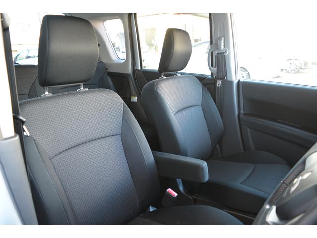 デリカＤ：２ Ｓ　４ＷＤ　スマートキー　プッシュスタート　ナビＴＶ　ＤＶＤ再生　両側スライドドア　シートヒーター　ＥＴＣ　アルミホイール（14枚目）