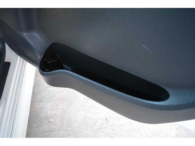 デリカＤ：２ Ｓ　４ＷＤ　スマートキー　プッシュスタート　ナビＴＶ　ＤＶＤ再生　両側スライドドア　シートヒーター　ＥＴＣ　アルミホイール（32枚目）