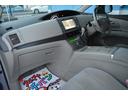 Ｇ　４ＷＤ　７人乗り　ナビＴＶ　ＤＶＤ再生　フリップダウンモニター　ＥＴＣ　スマートキー　アルミホイール（16枚目）
