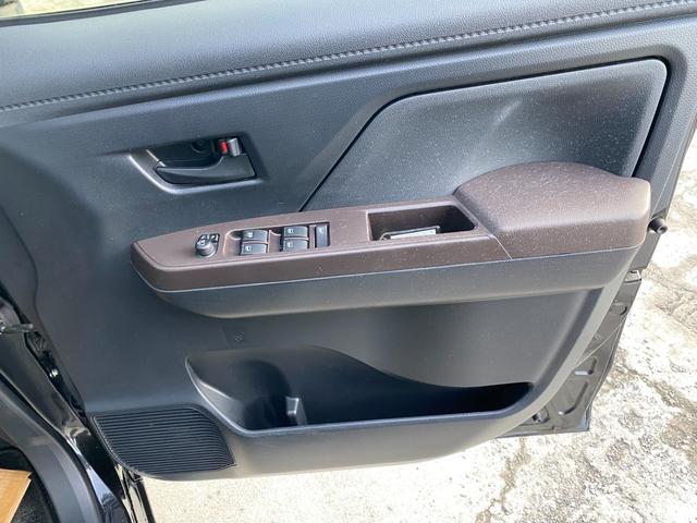 タンク Ｘ　４ＷＤ　ＥＴＣ／Ｂカメラ／左パワスラ／横滑り防止装置／アイドリングストップ／Ｐスタート／オートライト（32枚目）